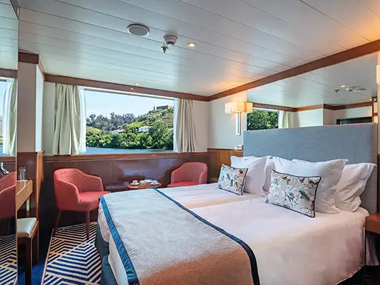 HX Main deck cabin aft