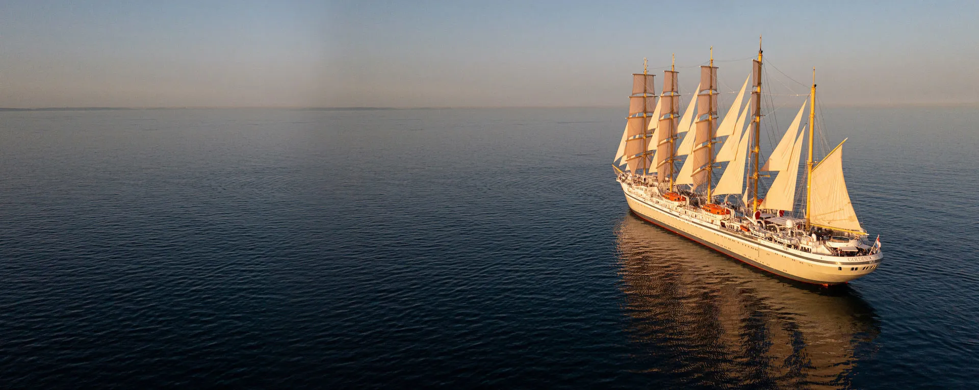 Sail through the idyllic landscapes of Greek Islands 